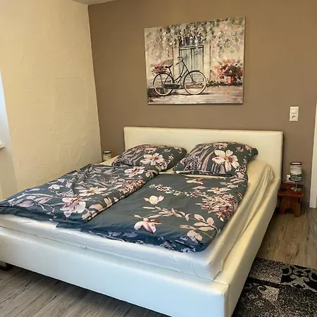 Lucy Apartment *